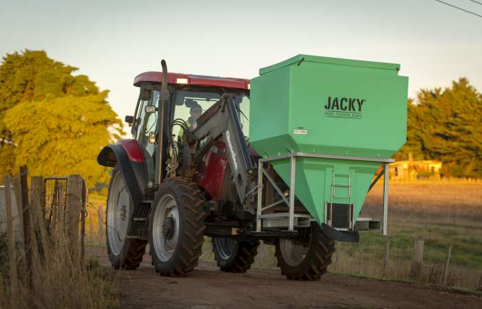 Orion Australia Jacky® Bin moved by tractor