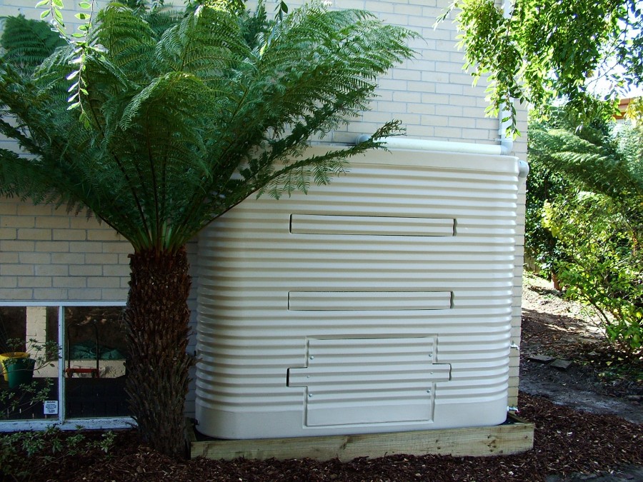 Slimline rainwater tanks